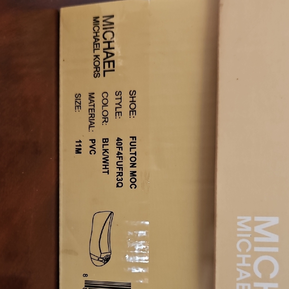 Michael Kors Black and White Houndstooth Flats - Picture 2 of 6